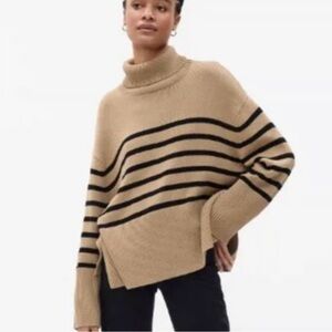 GAP 24/7 Split-Hem Tan & Black Striped Oversized Turtleneck Sweater Size Small‎